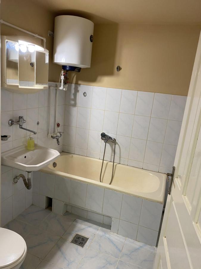 Farkaslaki Kulcsoshaz Lupeni (Harghita) Exteriör bild