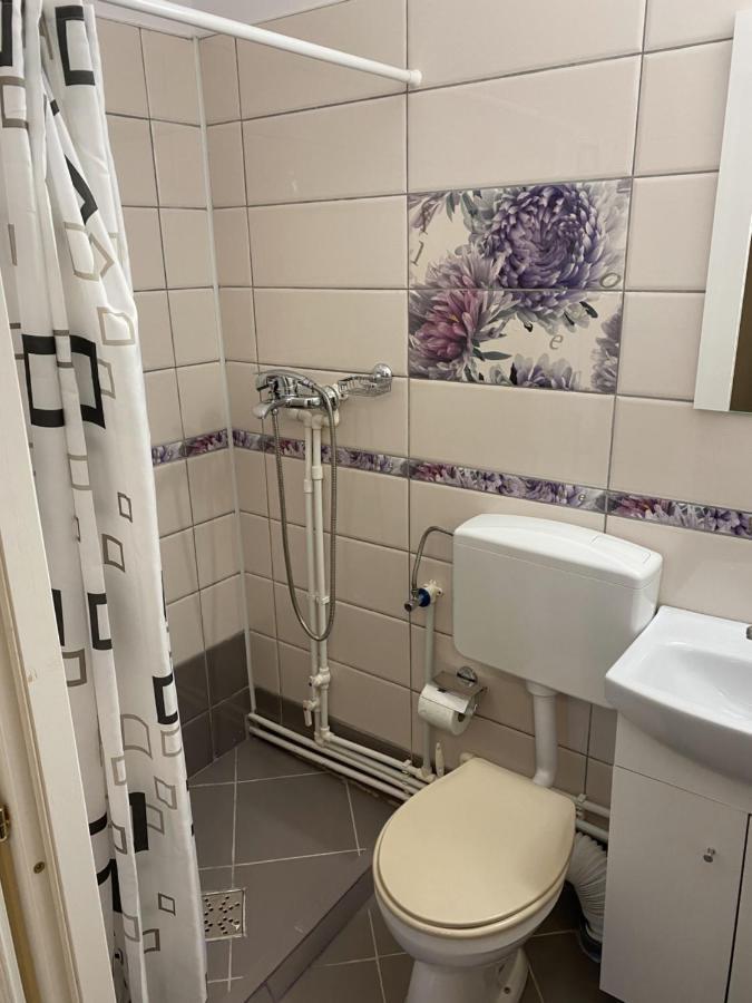 Farkaslaki Kulcsoshaz Lupeni (Harghita) Exteriör bild
