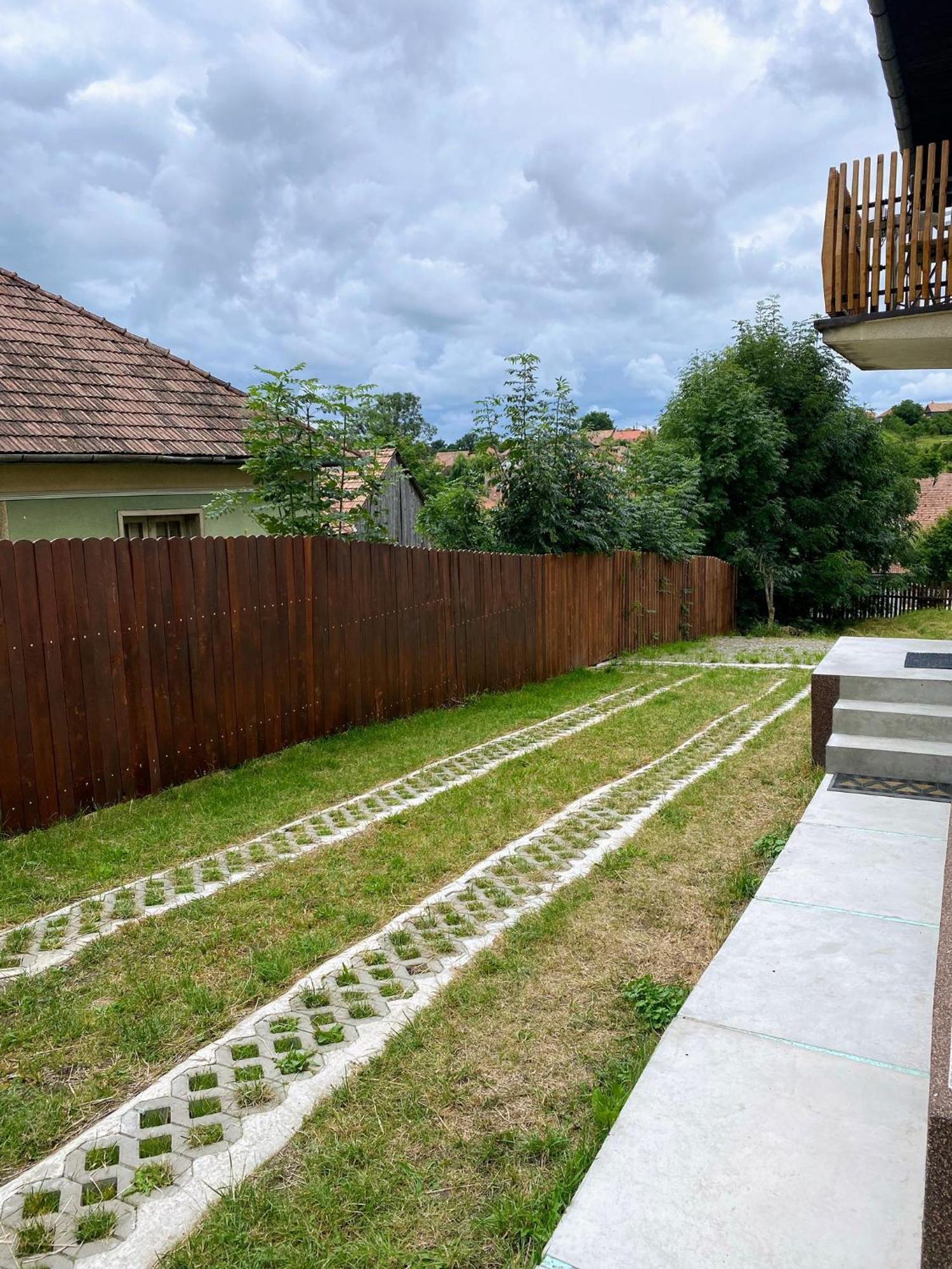 Farkaslaki Kulcsoshaz Lupeni (Harghita) Exteriör bild