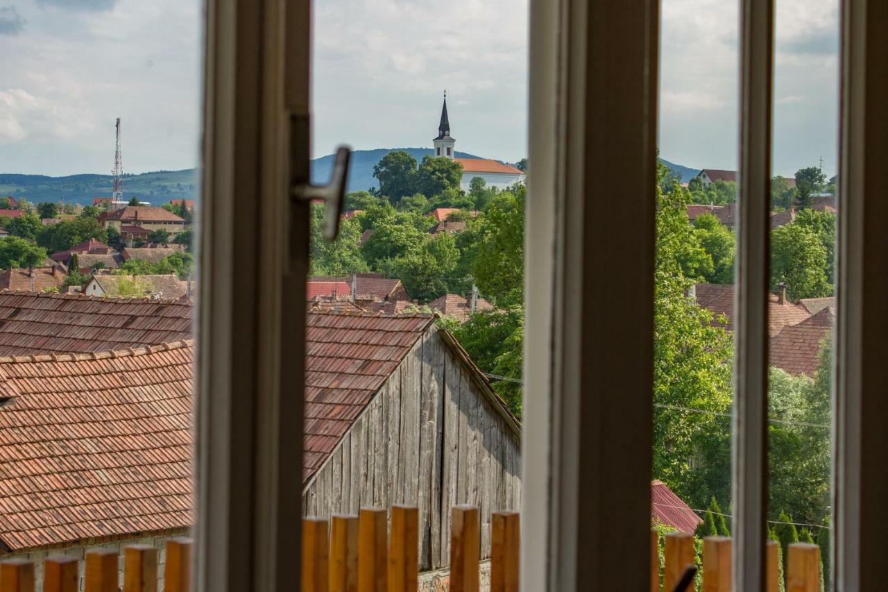 Farkaslaki Kulcsoshaz Lupeni (Harghita) Exteriör bild